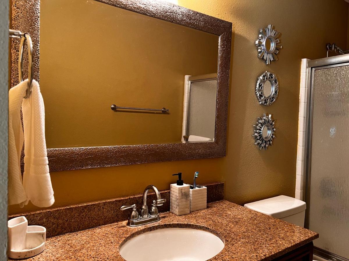 Modern Room With Shared Bathroom Alafaya Exterior foto